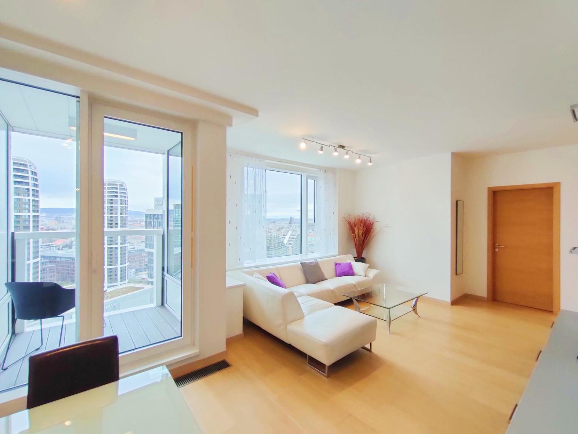 Апартаменти Sag Romantic 22 Floor Panorama Free Parking Free Wifi Братислава